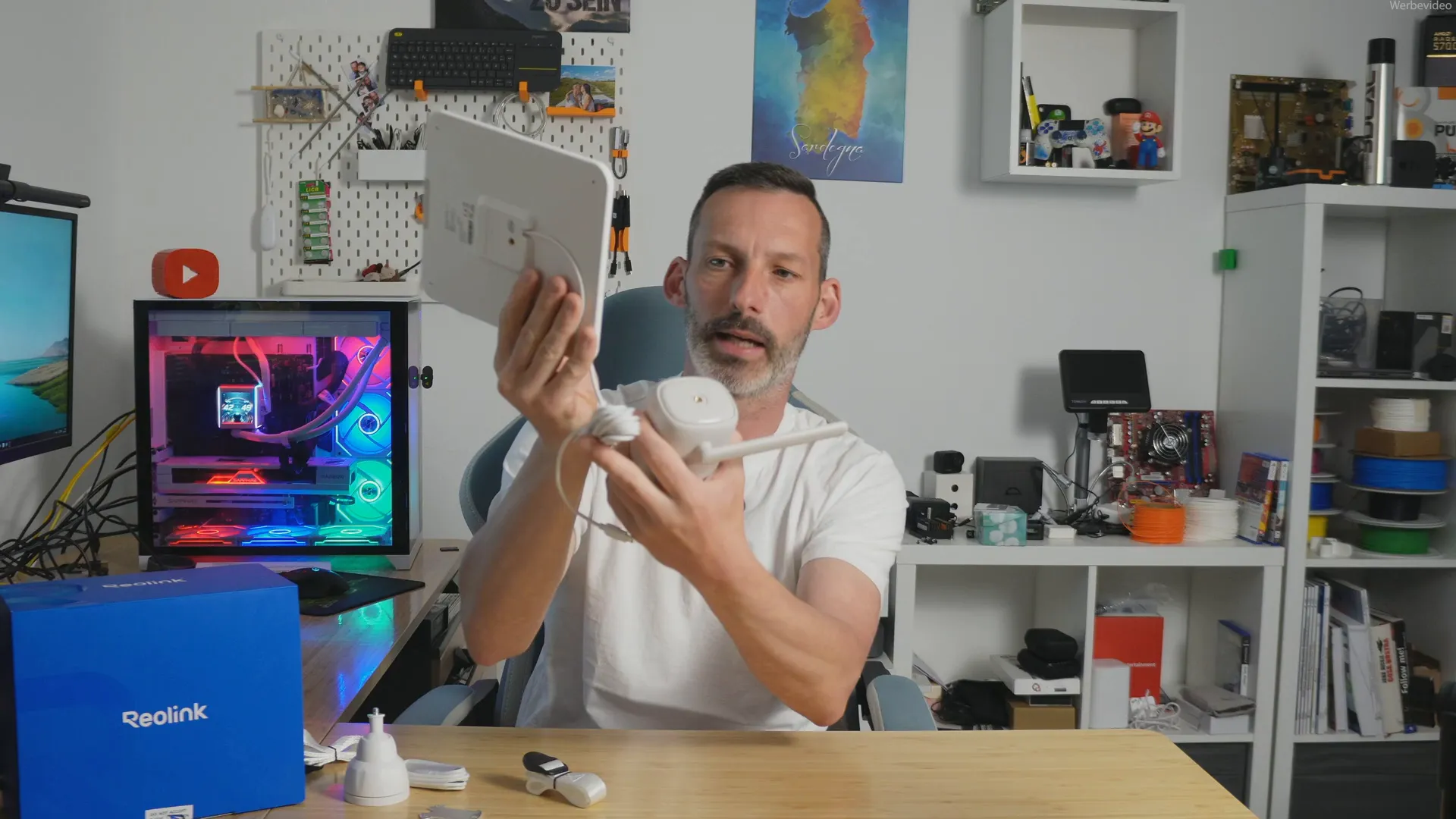 Reolink Altas mit USB-C Anschluss und WiFi-Antenne