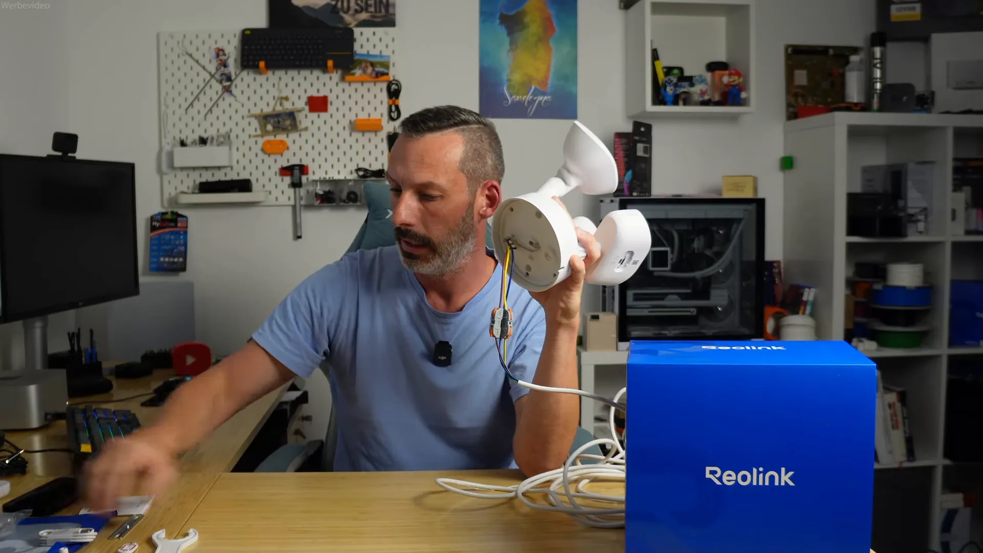 Montageplatte und Anschluss der Reolink Floodlight WiFi