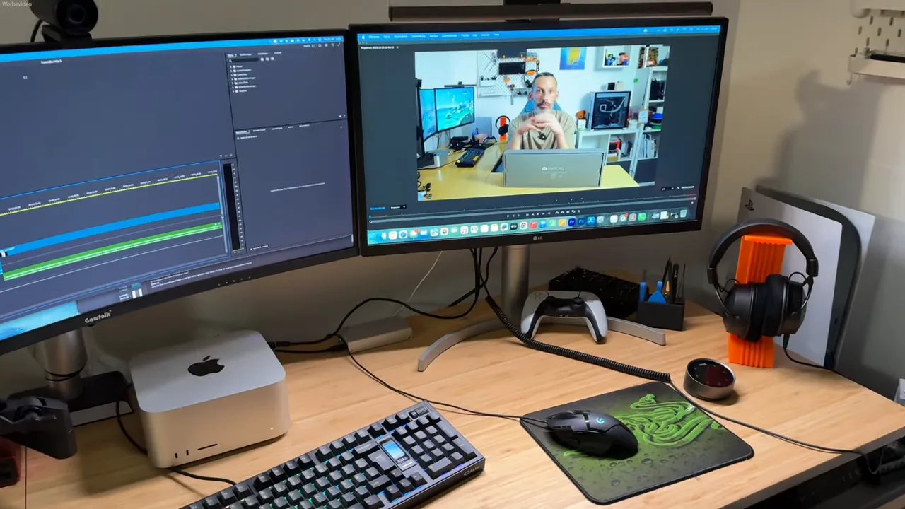 Halo 2 leuchtet über einem Monitor und erzeugt gleichmäßiges Licht