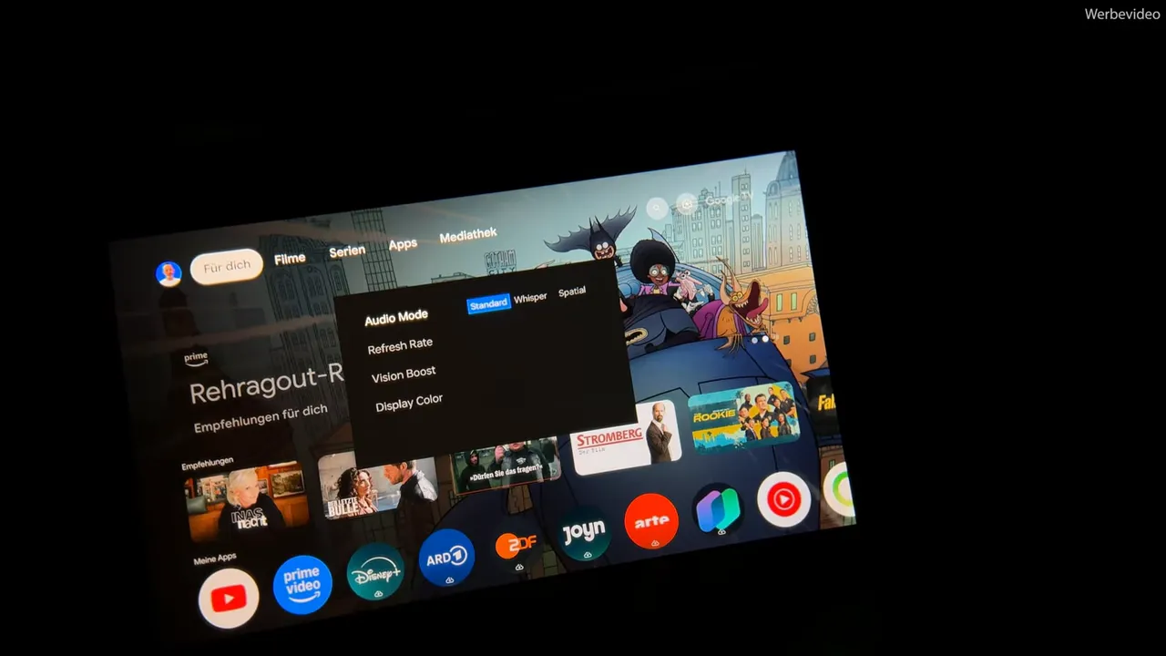 Projektion der Benutzeroberfläche mit offenem Menü und markiertem 'Audio Mode'