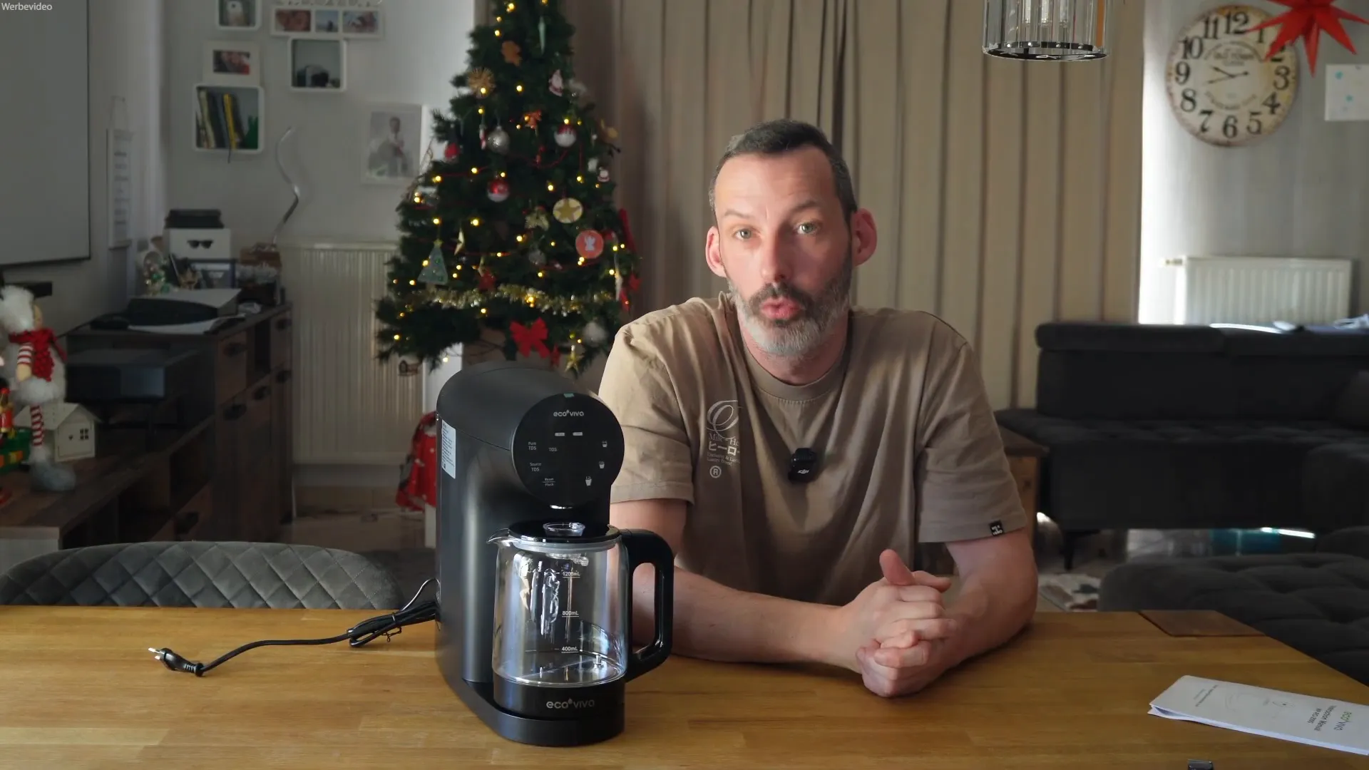 EcoViva WPRO200G mit Glaskanne und Bedienfeld auf dem Tisch, klar sichtbar